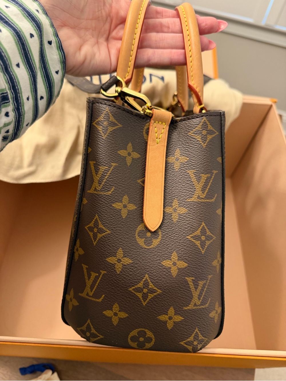 EUC Louis Vuitton Montaigne BB in Brown Monogram - Picture 6 of 15